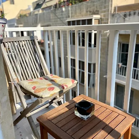 Apartmán Bright Bookworm's Haven